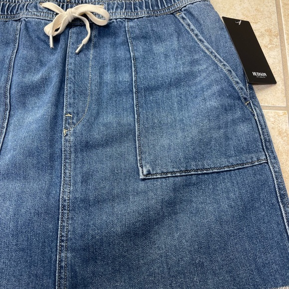 Hudson Jean skirt - Picture 3 of 9